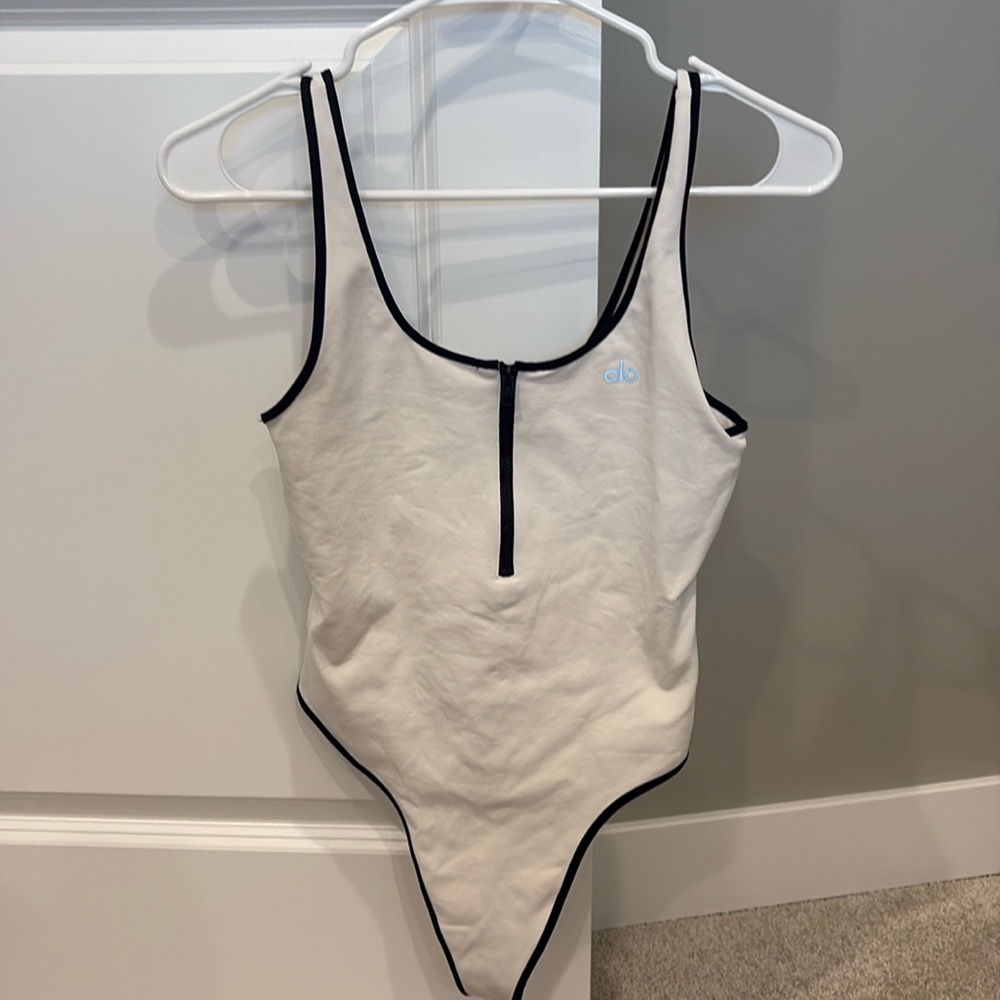 ALO white/black bodysuit with zipper